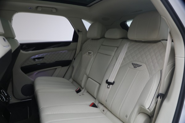 Used 2022 Bentley Bentayga V8 for sale $137,900 at Miller Motorcars Aston Martin in Greenwich CT 06830 24