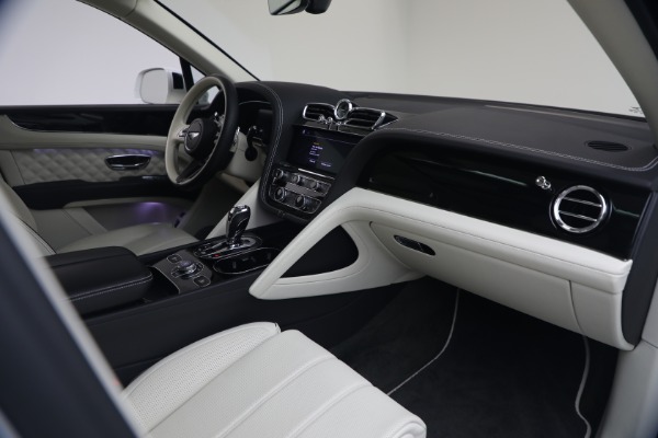 Used 2022 Bentley Bentayga V8 for sale $137,900 at Miller Motorcars Aston Martin in Greenwich CT 06830 26