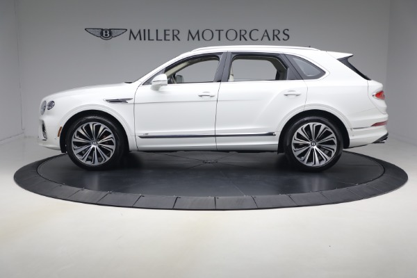 Used 2022 Bentley Bentayga V8 for sale $137,900 at Miller Motorcars Aston Martin in Greenwich CT 06830 3