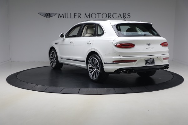Used 2022 Bentley Bentayga V8 for sale $137,900 at Miller Motorcars Aston Martin in Greenwich CT 06830 5
