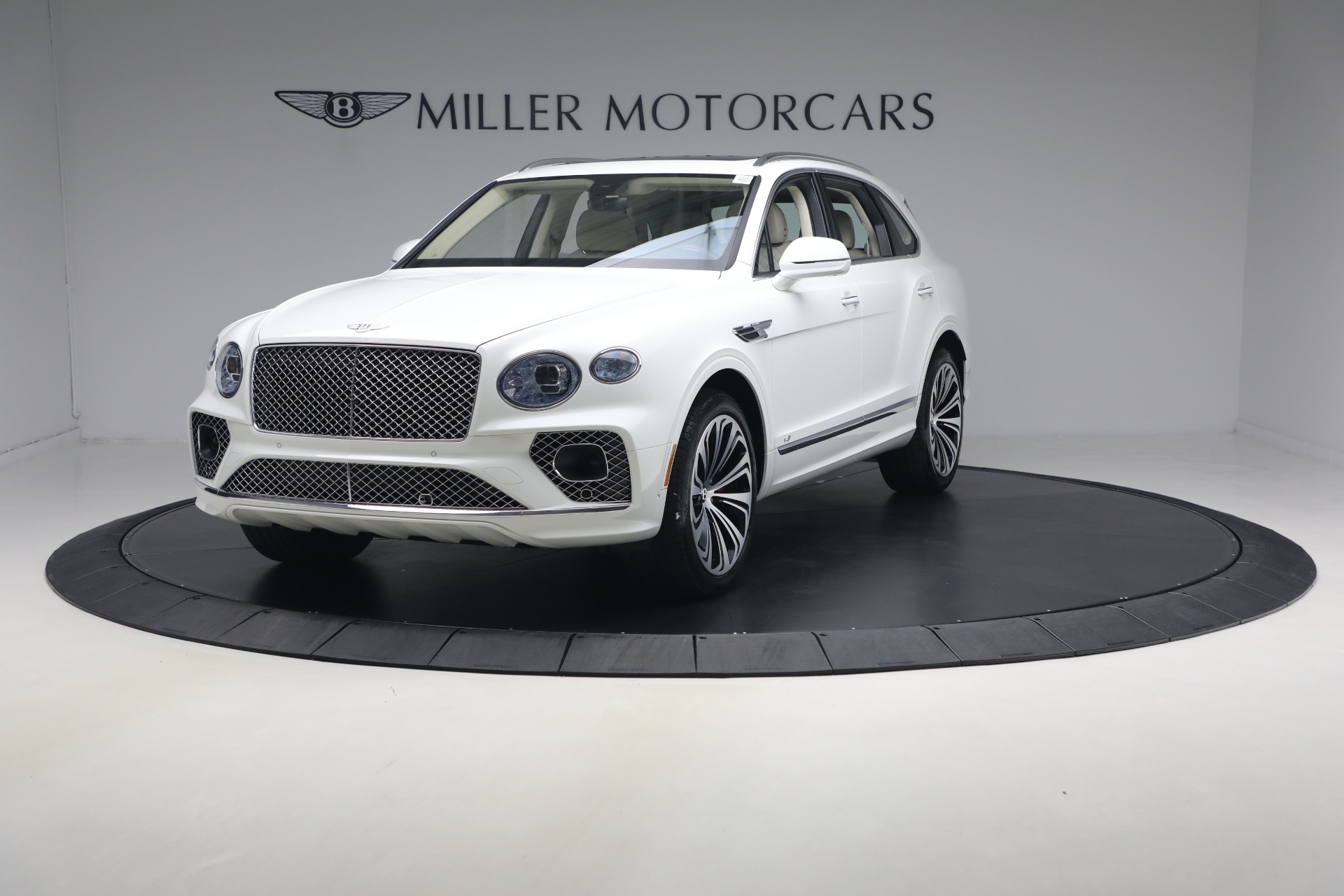 Used 2022 Bentley Bentayga V8 for sale $137,900 at Miller Motorcars Aston Martin in Greenwich CT 06830 1