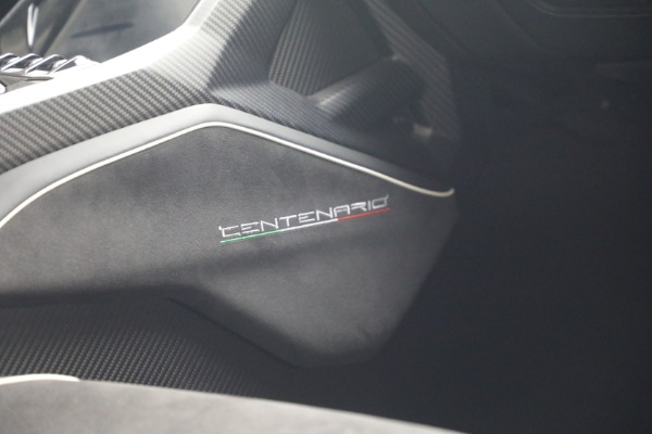 Used 2017 Lamborghini Centenario Roadster for sale $3,995,000 at Miller Motorcars Aston Martin in Greenwich CT 06830 21