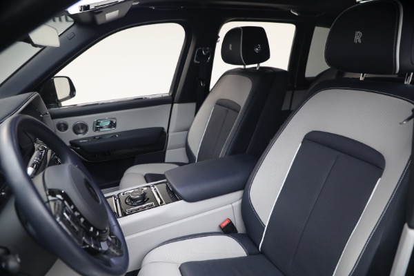 Used 2022 Rolls-Royce Black Badge Cullinan for sale $299,900 at Miller Motorcars Aston Martin in Greenwich CT 06830 17