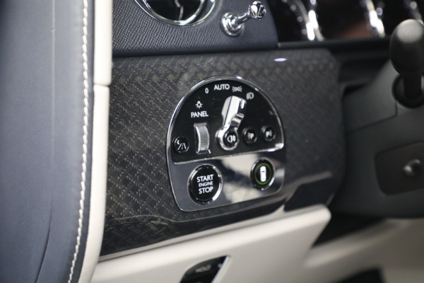 Used 2022 Rolls-Royce Black Badge Cullinan for sale $299,900 at Miller Motorcars Aston Martin in Greenwich CT 06830 28