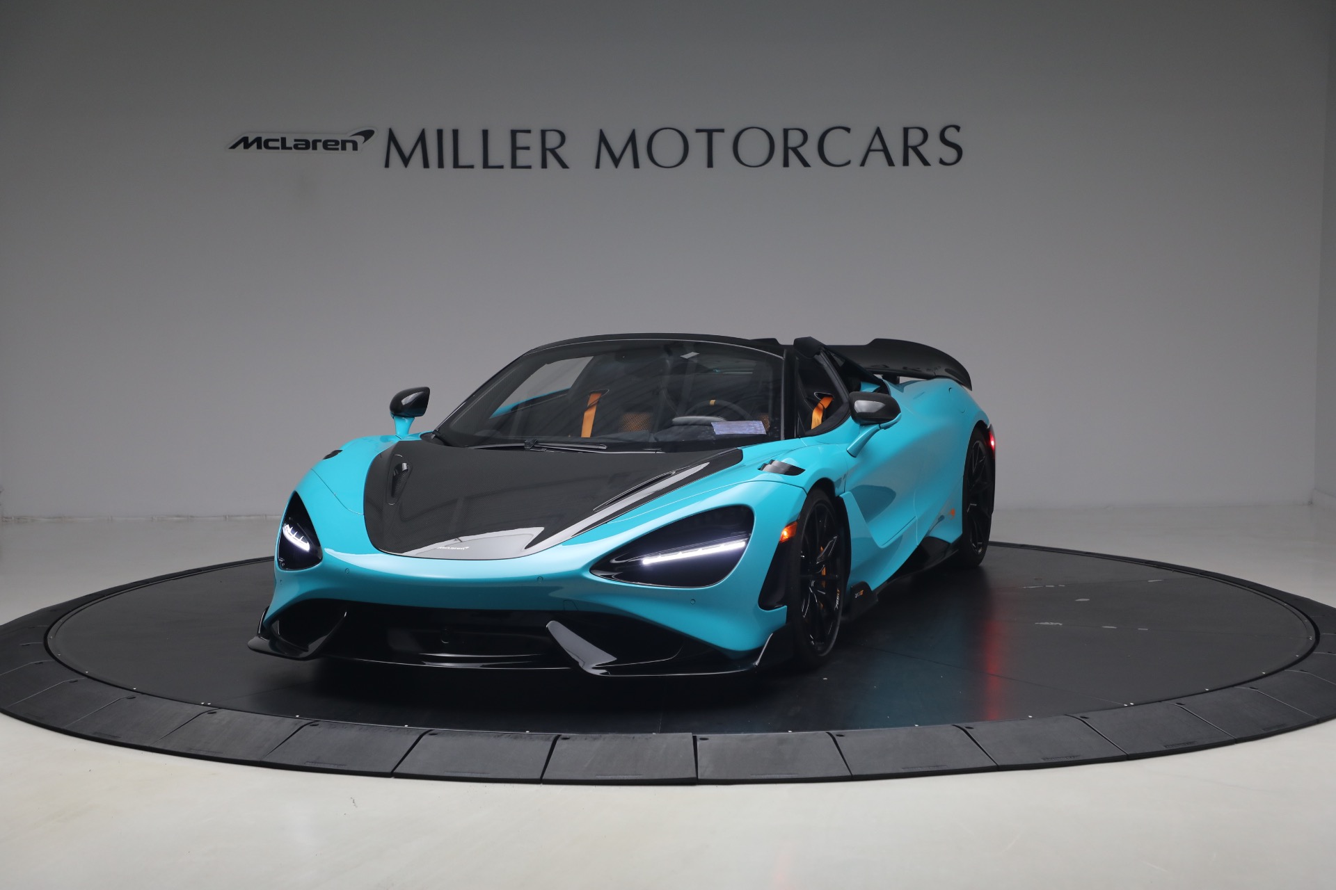 Used 2022 McLaren 765LT Spider for sale $599,900 at Miller Motorcars Aston Martin in Greenwich CT 06830 1