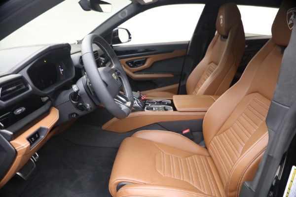 Used 2025 Lamborghini Urus SE for sale $305,900 at Miller Motorcars Aston Martin in Greenwich CT 06830 13