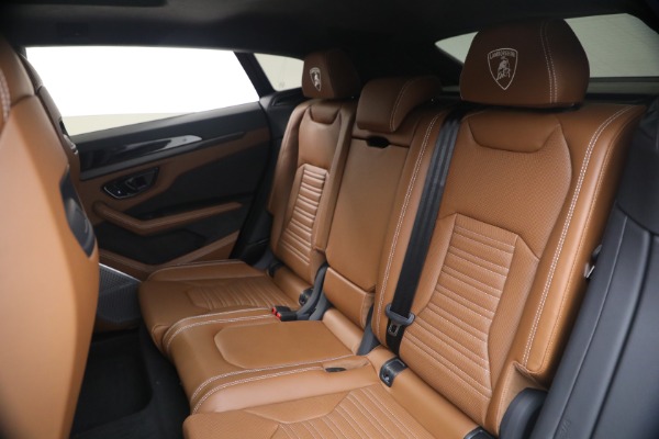 Used 2025 Lamborghini Urus SE for sale $305,900 at Miller Motorcars Aston Martin in Greenwich CT 06830 17