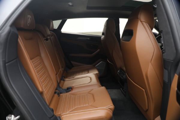 Used 2025 Lamborghini Urus SE for sale $305,900 at Miller Motorcars Aston Martin in Greenwich CT 06830 22