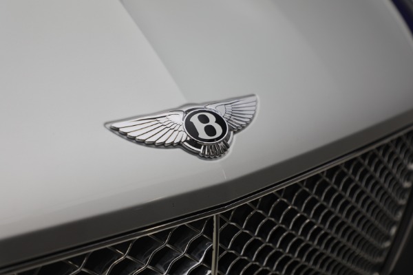 Used 2022 Bentley Bentayga V8 for sale $129,900 at Miller Motorcars Aston Martin in Greenwich CT 06830 13