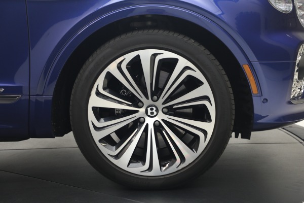 Used 2022 Bentley Bentayga V8 for sale $129,900 at Miller Motorcars Aston Martin in Greenwich CT 06830 14