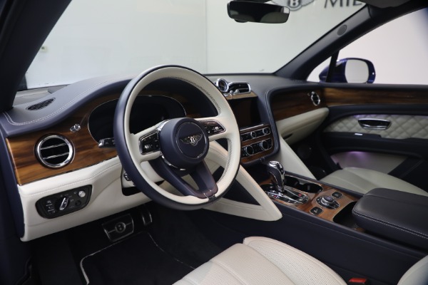 Used 2022 Bentley Bentayga V8 for sale $129,900 at Miller Motorcars Aston Martin in Greenwich CT 06830 17
