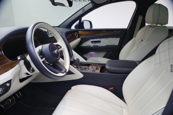 Used 2022 Bentley Bentayga V8 for sale $129,900 at Miller Motorcars Aston Martin in Greenwich CT 06830 18
