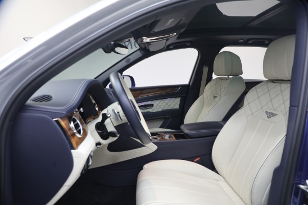 Used 2022 Bentley Bentayga V8 for sale $129,900 at Miller Motorcars Aston Martin in Greenwich CT 06830 19