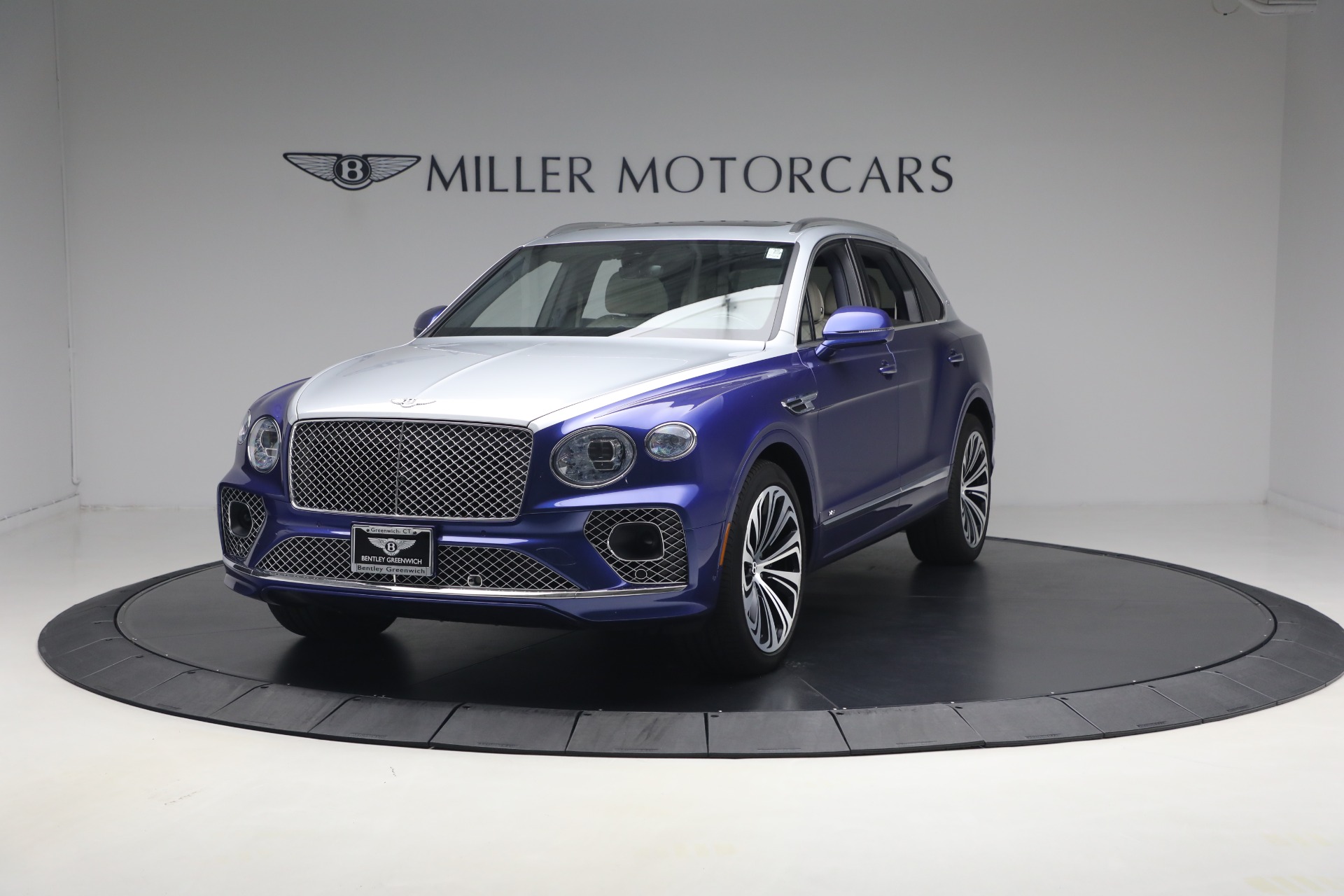 Used 2022 Bentley Bentayga V8 for sale $129,900 at Miller Motorcars Aston Martin in Greenwich CT 06830 1