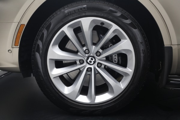 Used 2021 Bentley Bentayga V8 for sale $119,900 at Miller Motorcars Aston Martin in Greenwich CT 06830 14