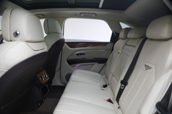 Used 2021 Bentley Bentayga V8 for sale $119,900 at Miller Motorcars Aston Martin in Greenwich CT 06830 22