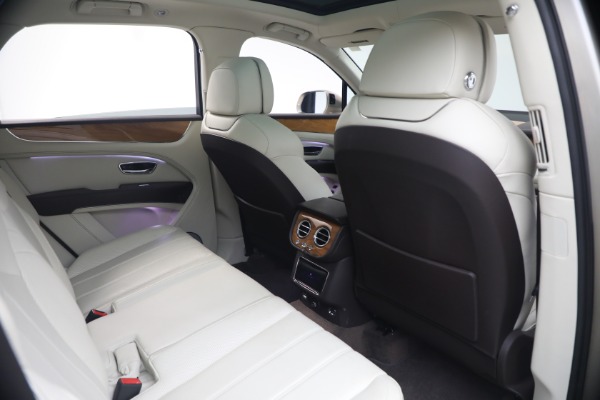 Used 2021 Bentley Bentayga V8 for sale $119,900 at Miller Motorcars Aston Martin in Greenwich CT 06830 28