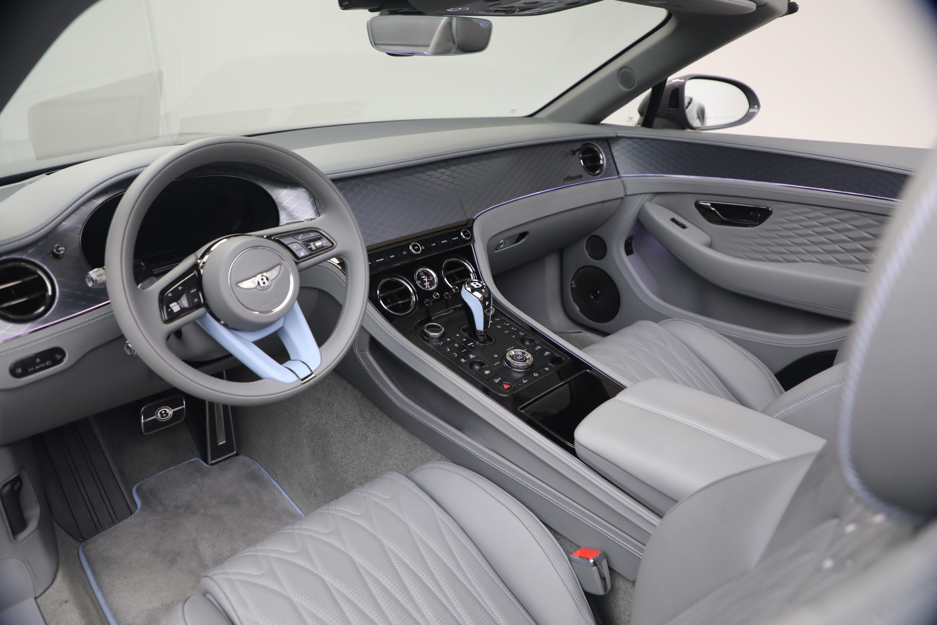 2026 Bentley Continental GTC Azure - Photo 23