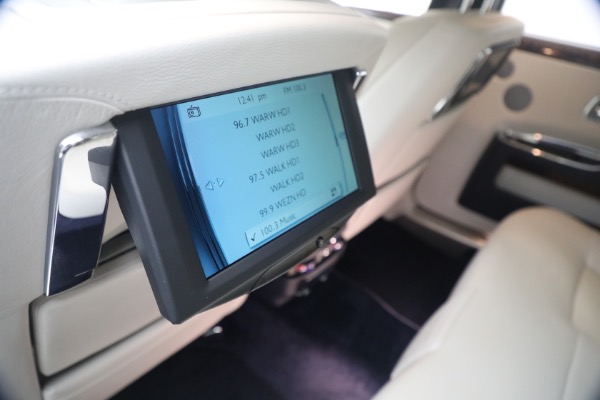 Used 2014 Rolls-Royce Ghost for sale $139,900 at Miller Motorcars Aston Martin in Greenwich CT 06830 21