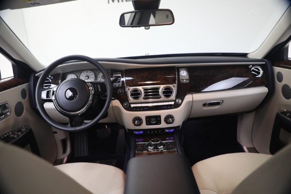 Used 2014 Rolls-Royce Ghost for sale $139,900 at Miller Motorcars Aston Martin in Greenwich CT 06830 4