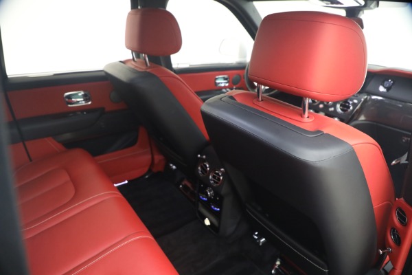 Used 2021 Rolls-Royce Black Badge Cullinan for sale $289,900 at Miller Motorcars Aston Martin in Greenwich CT 06830 26