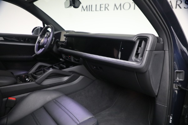 Used 2024 Porsche Cayenne S for sale $79,900 at Miller Motorcars Aston Martin in Greenwich CT 06830 20