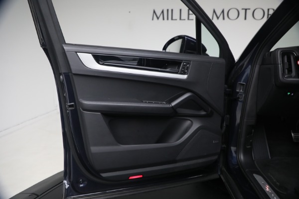 Used 2024 Porsche Cayenne S for sale $79,900 at Miller Motorcars Aston Martin in Greenwich CT 06830 28