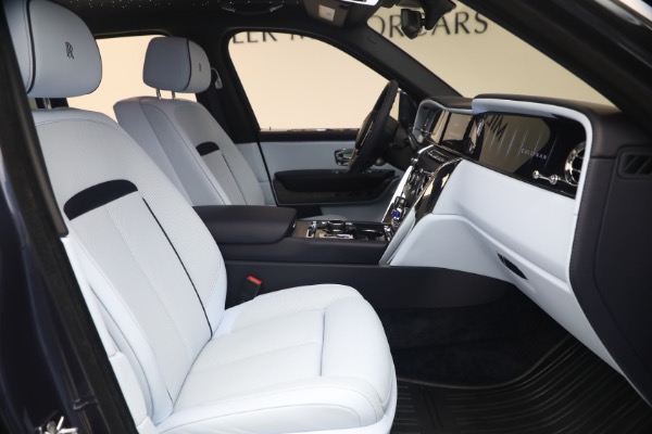 Used 2025 Rolls-Royce Cullinan for sale $419,900 at Miller Motorcars Aston Martin in Greenwich CT 06830 19