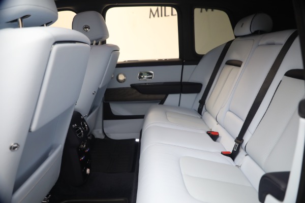 Used 2025 Rolls-Royce Cullinan for sale $419,900 at Miller Motorcars Aston Martin in Greenwich CT 06830 21