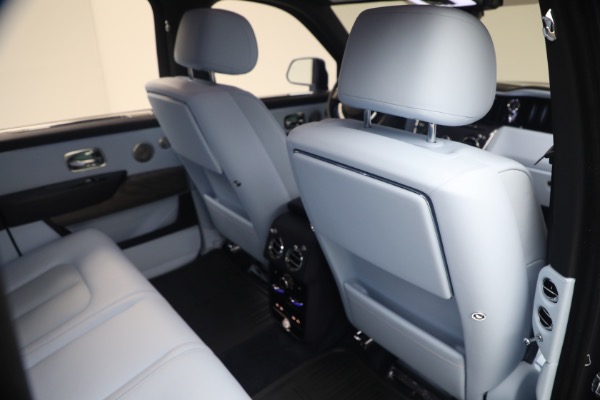 Used 2025 Rolls-Royce Cullinan for sale $419,900 at Miller Motorcars Aston Martin in Greenwich CT 06830 27