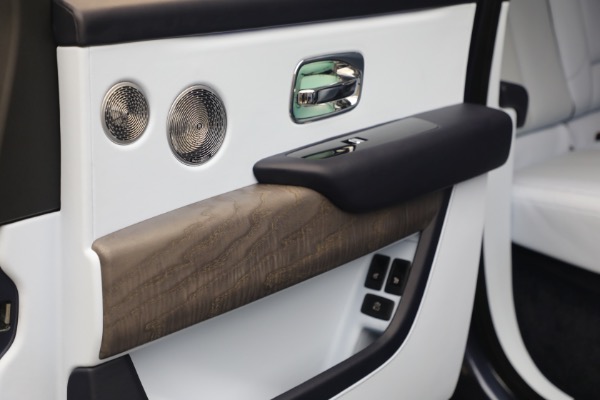 Used 2025 Rolls-Royce Cullinan for sale $419,900 at Miller Motorcars Aston Martin in Greenwich CT 06830 28