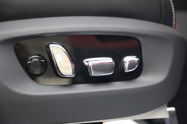New 2027 Rolls-Royce Black Badge Cullinan for sale $569,350 at Miller Motorcars Aston Martin in Greenwich CT 06830 28