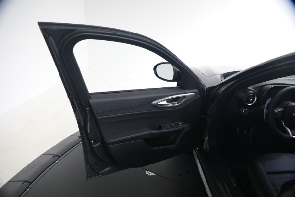 New 2026 Alfa Romeo Giulia Veloce for sale $55,815 at Miller Motorcars Aston Martin in Greenwich CT 06830 23