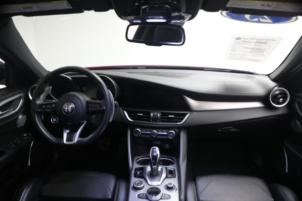 Used 2023 Alfa Romeo Giulia Veloce for sale $33,900 at Miller Motorcars Aston Martin in Greenwich CT 06830 21