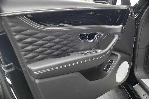 Used 2022 Bentley Flying Spur W12 for sale $195,900 at Miller Motorcars Aston Martin in Greenwich CT 06830 18