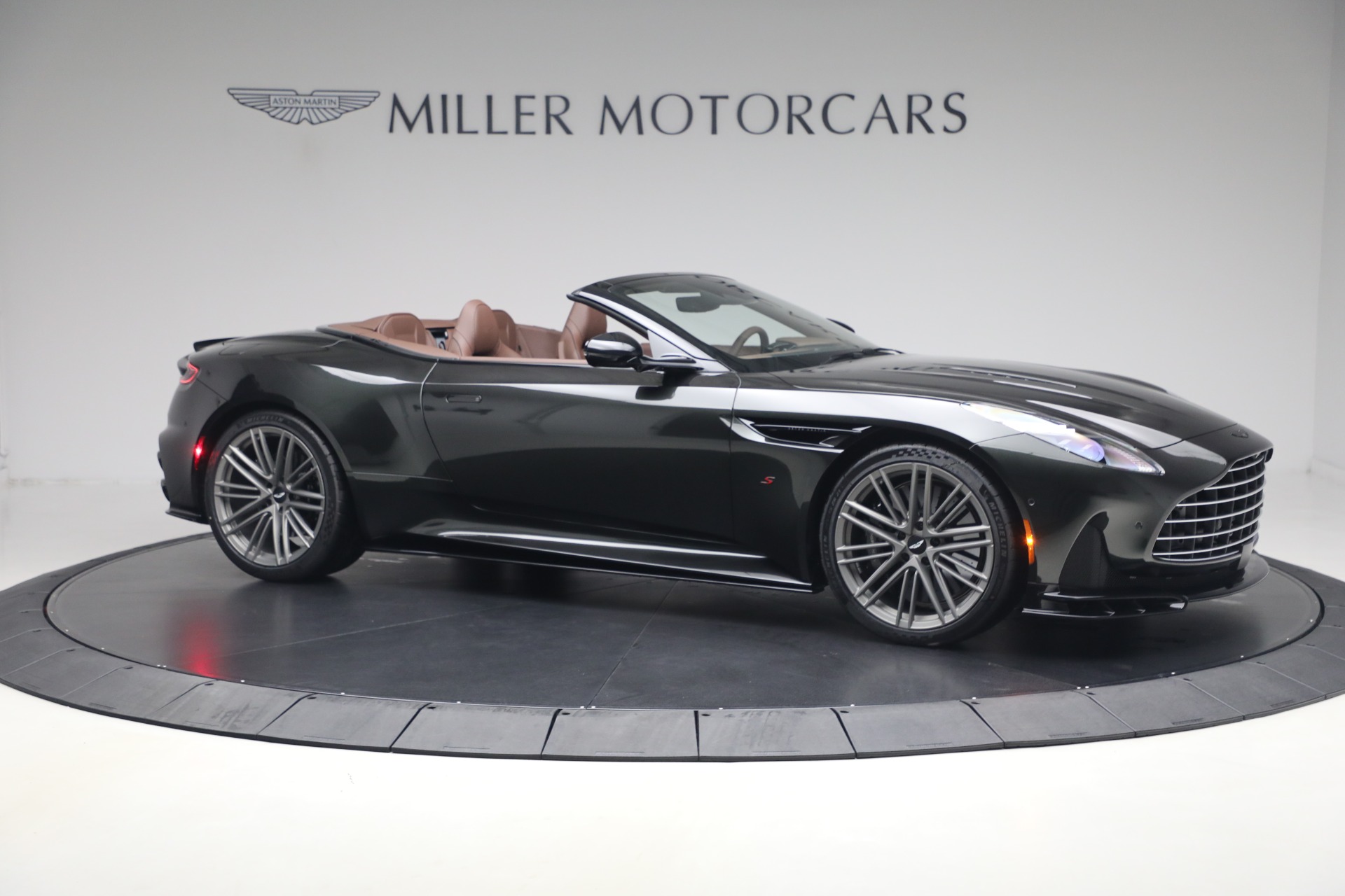 2026 Aston Martin DB12 Base - Photo 10