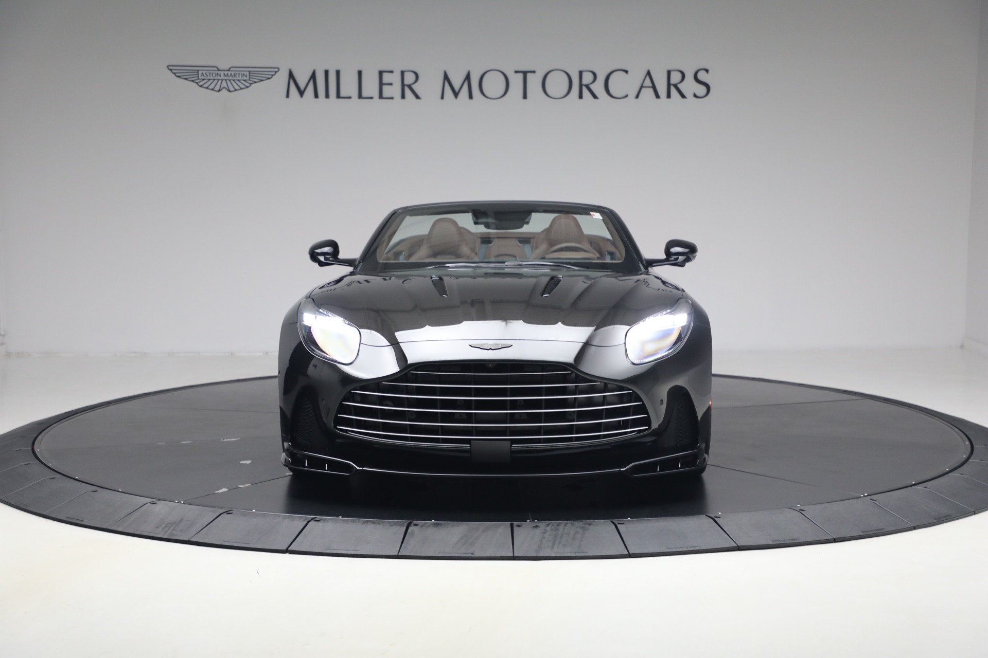 2026 Aston Martin DB12 Base - Photo 12