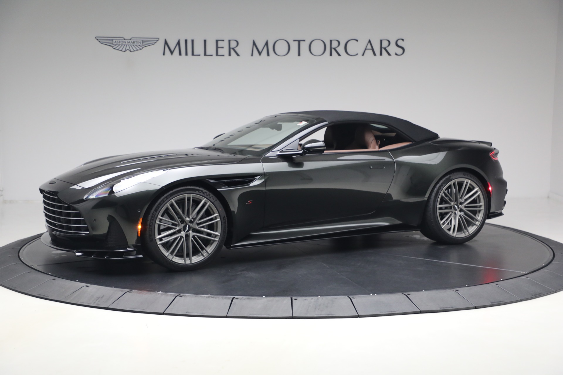 2026 Aston Martin DB12 Base - Photo 14