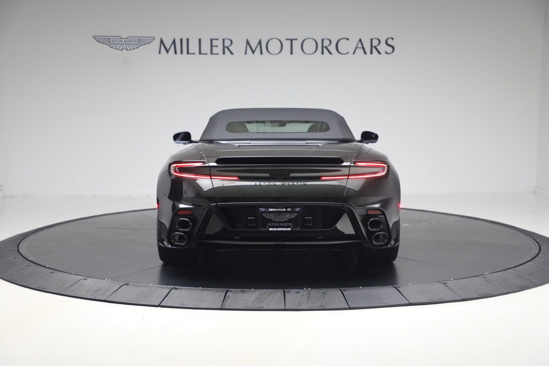 2026 Aston Martin DB12 Base - Photo 18