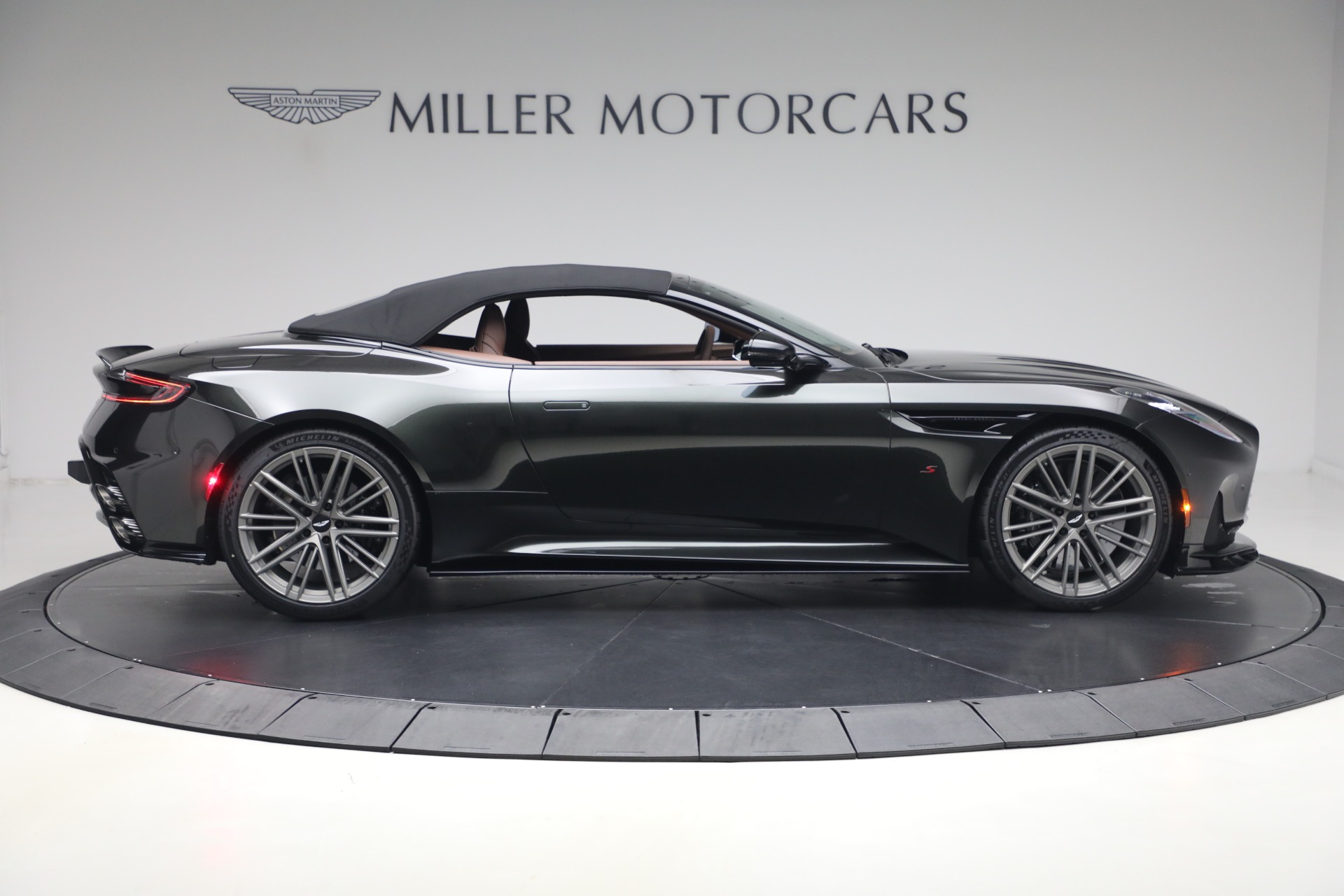 2026 Aston Martin DB12 Base - Photo 21