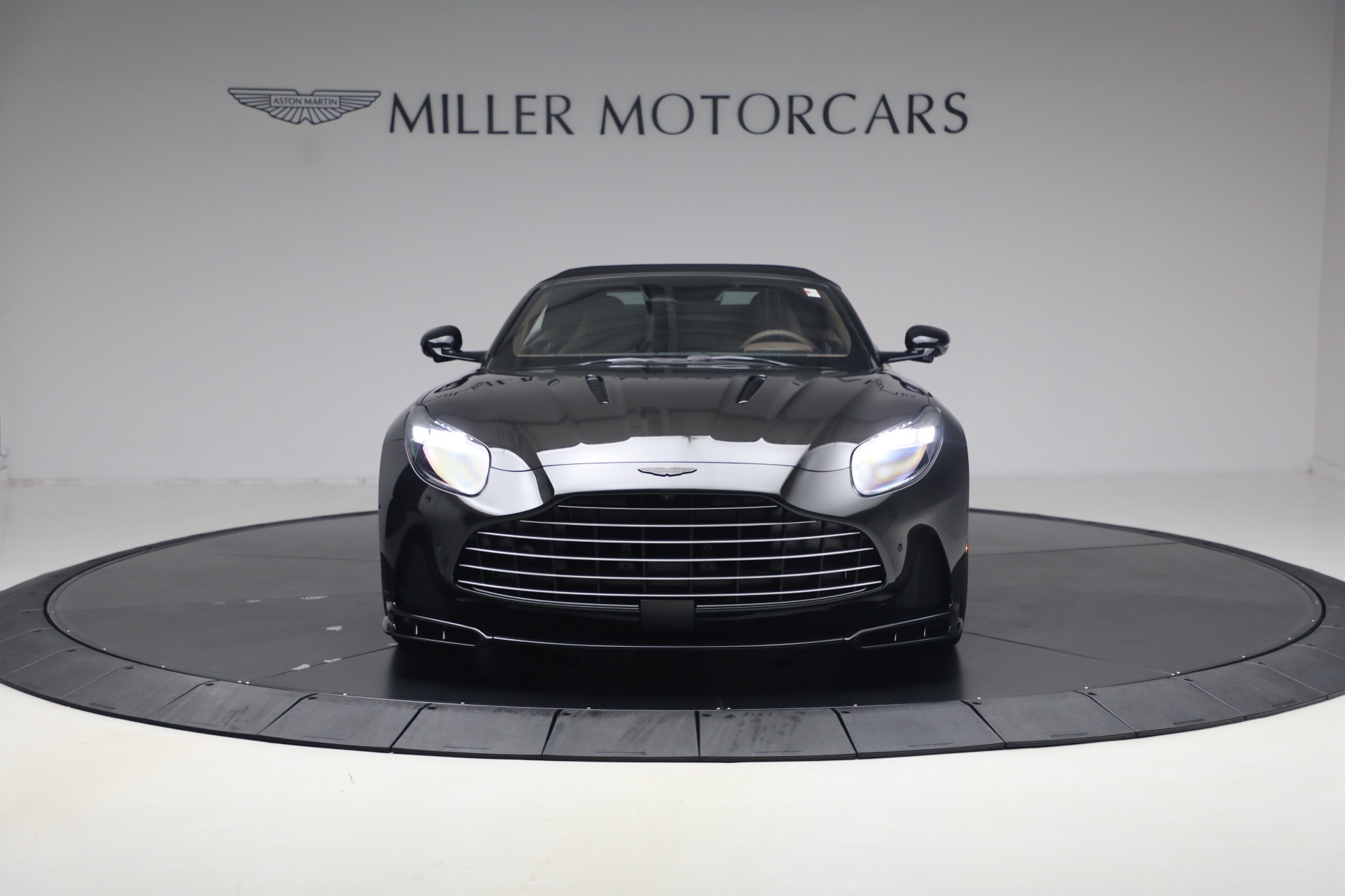 2026 Aston Martin DB12 Base - Photo 24