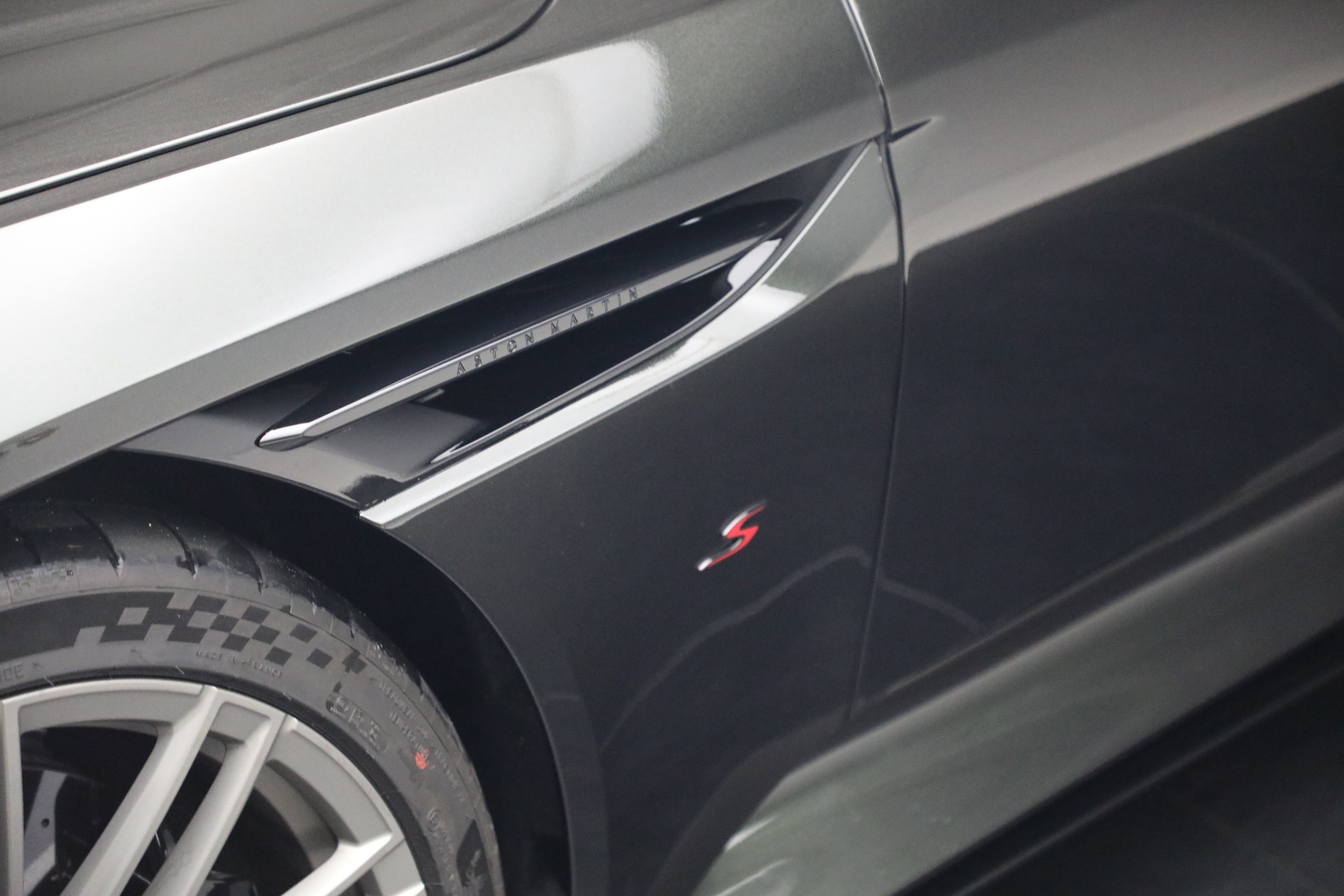 2026 Aston Martin DB12 Base - Photo 26