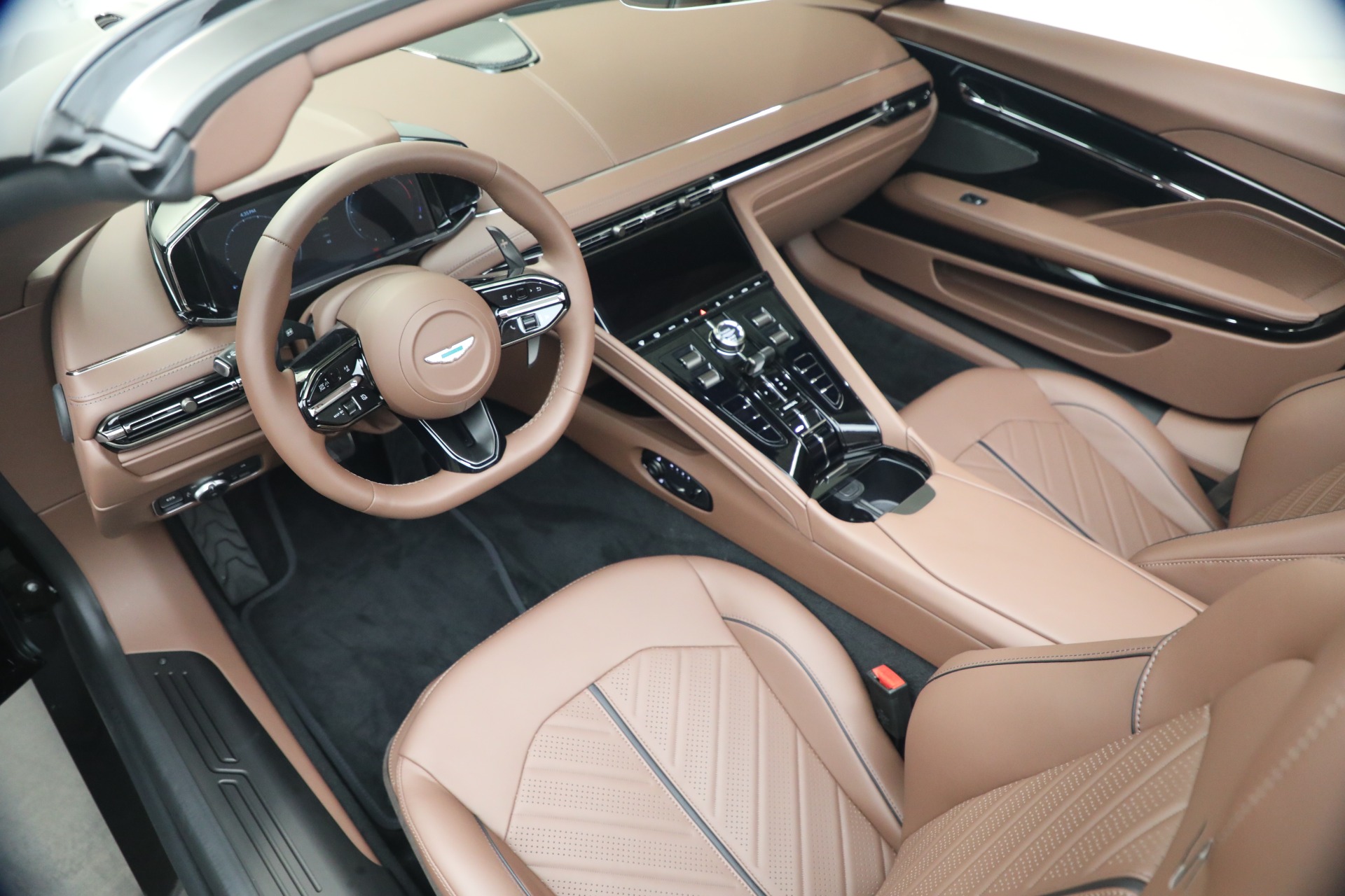 2026 Aston Martin DB12 Base - Photo 32