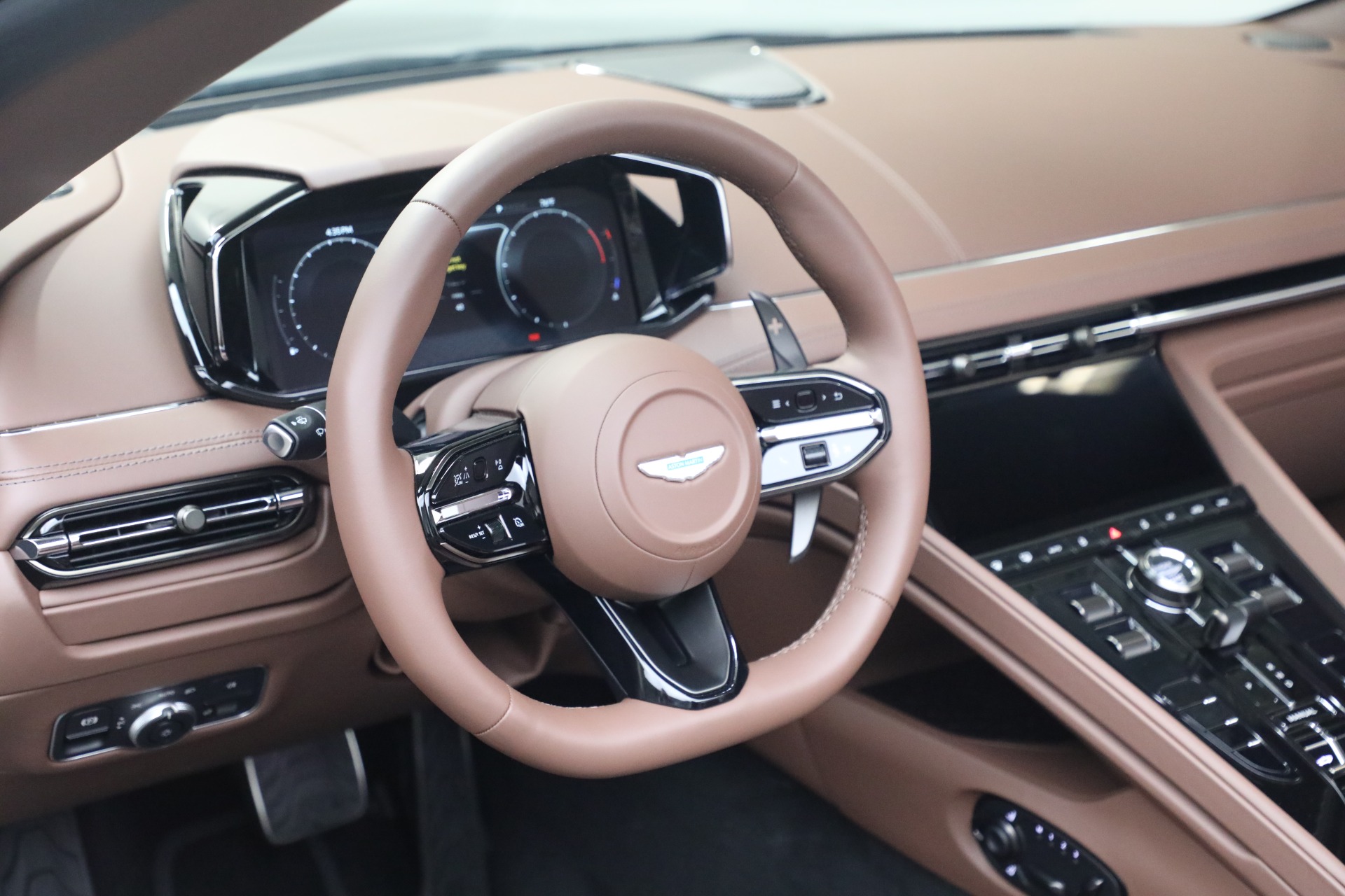 2026 Aston Martin DB12 Base - Photo 33