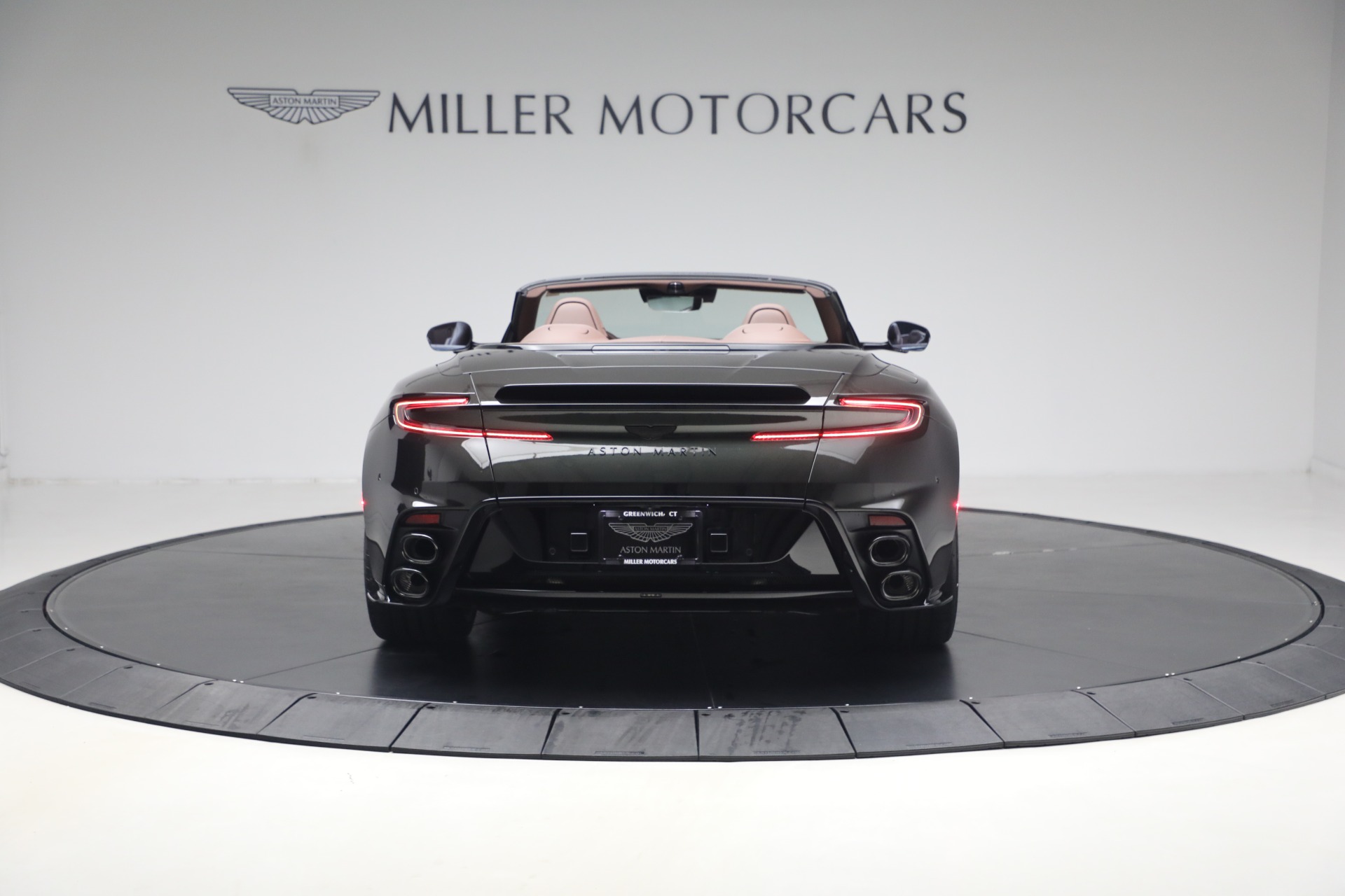 2026 Aston Martin DB12 Base - Photo 6