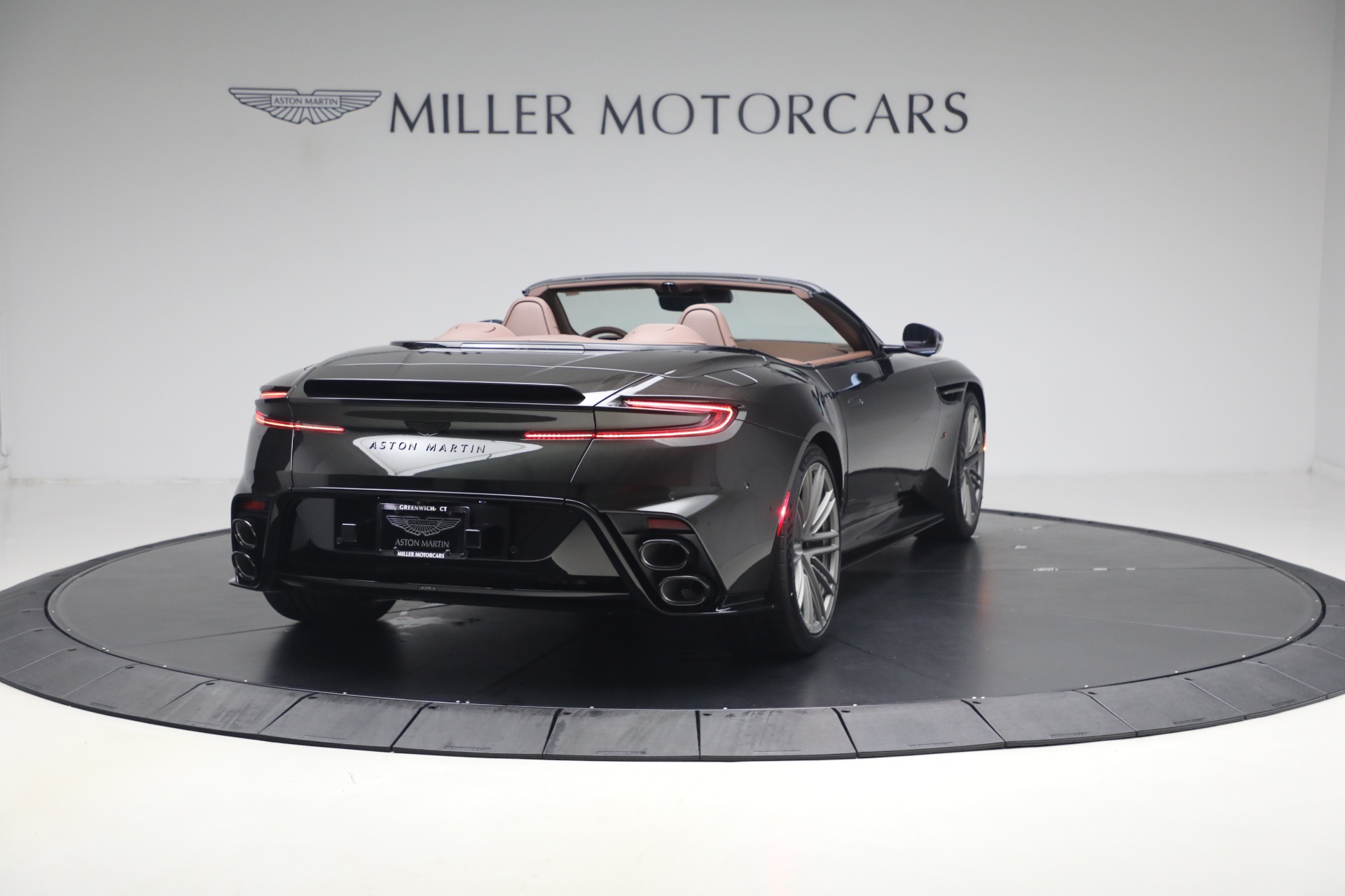 2026 Aston Martin DB12 Base - Photo 7