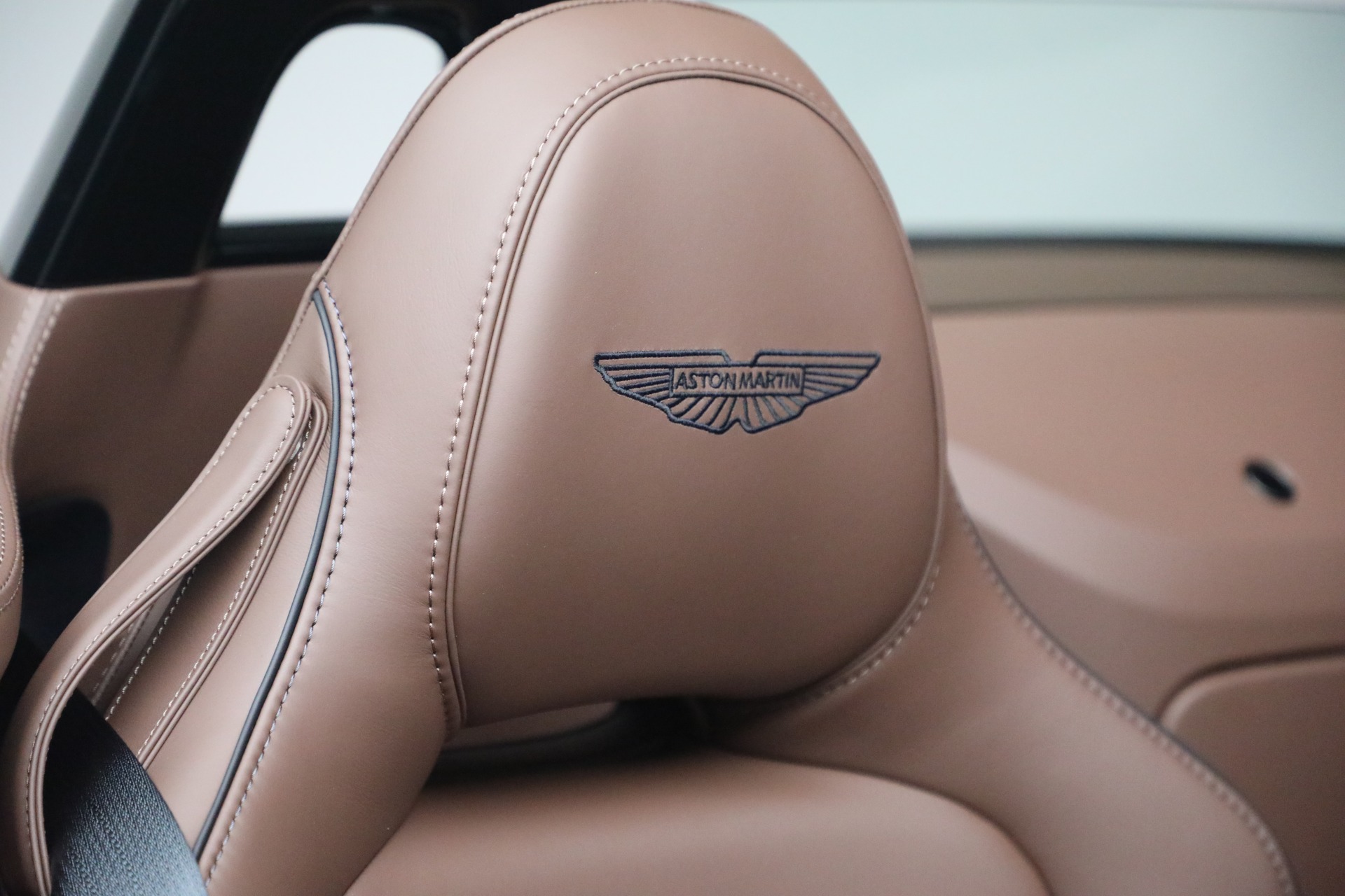 2026 Aston Martin Vantage Base - Photo 39