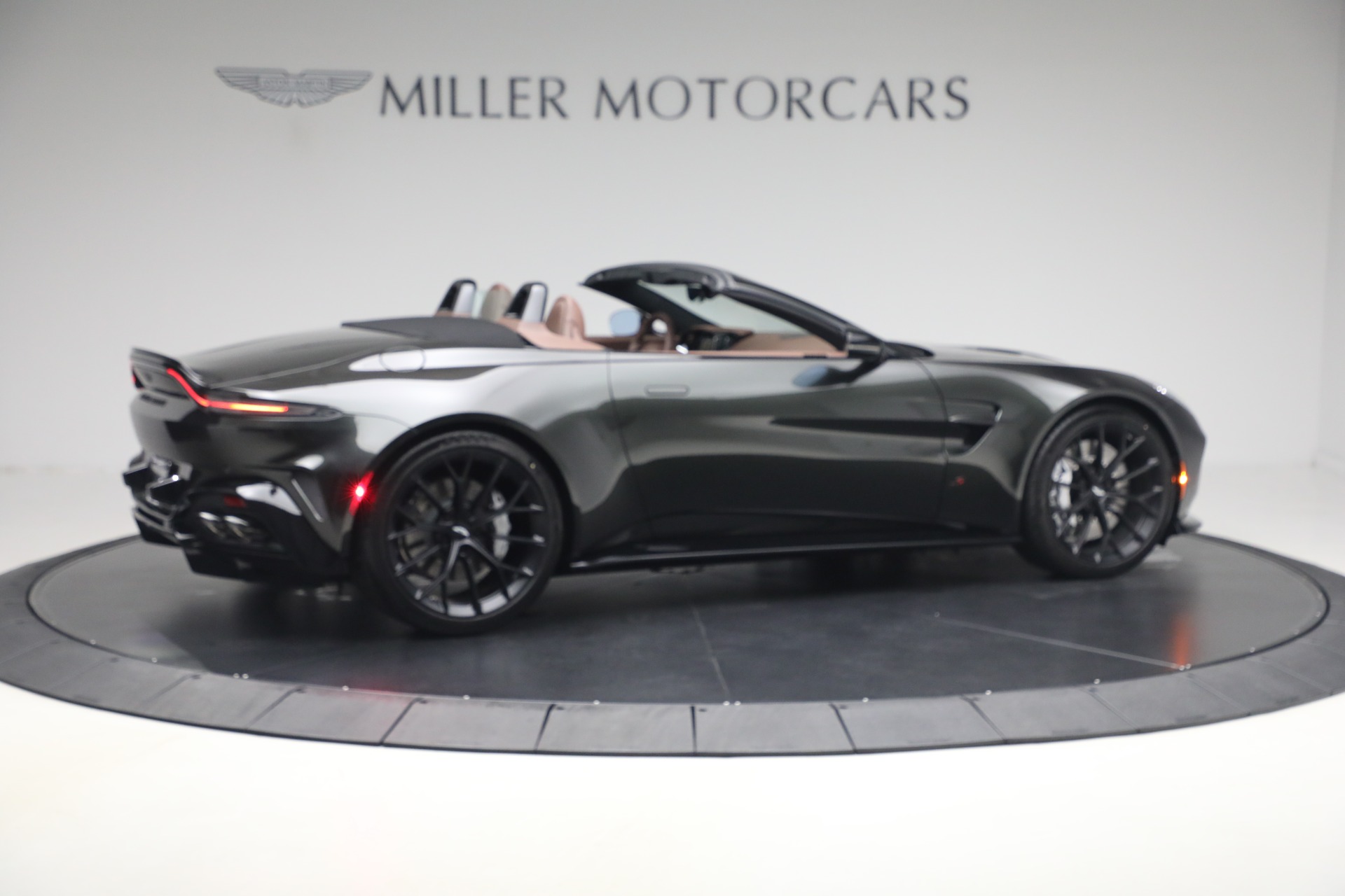2026 Aston Martin Vantage Base - Photo 8