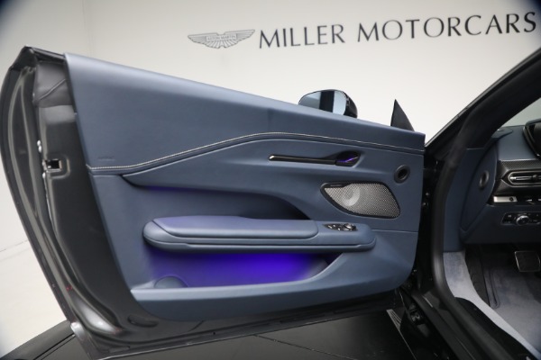 New 2026 Aston Martin Vantage S Roadster for sale $295,000 at Miller Motorcars Aston Martin in Greenwich CT 06830 28
