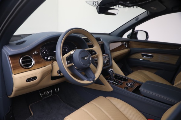 Used 2026 Bentley Bentayga EWB Azure V8 for sale $279,900 at Miller Motorcars Aston Martin in Greenwich CT 06830 18